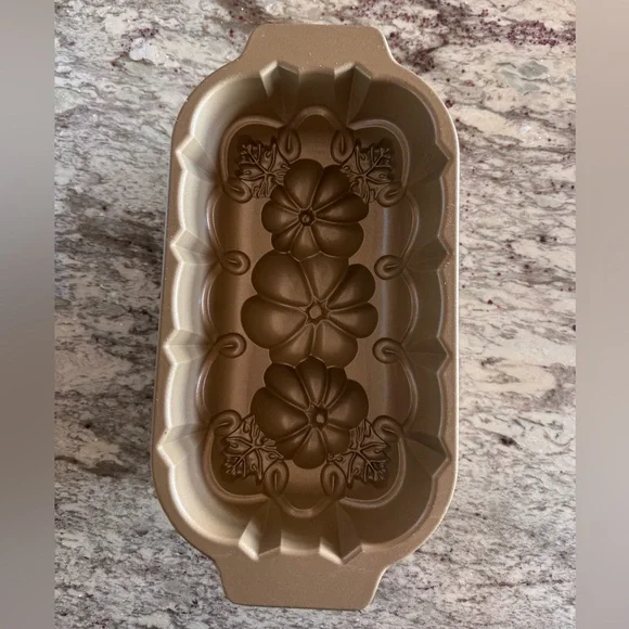 Nordic Ware Elegant Pumpkin Loaf Baking Pan - Picture 3 of 4